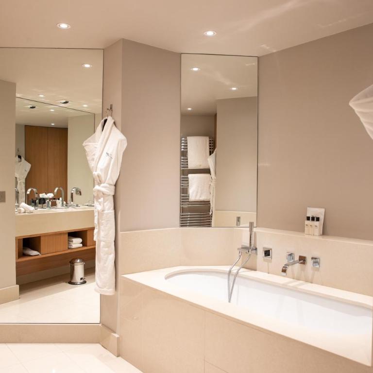 La Réserve Paris Apartments - Appartement 3 Chambres Premium - 12