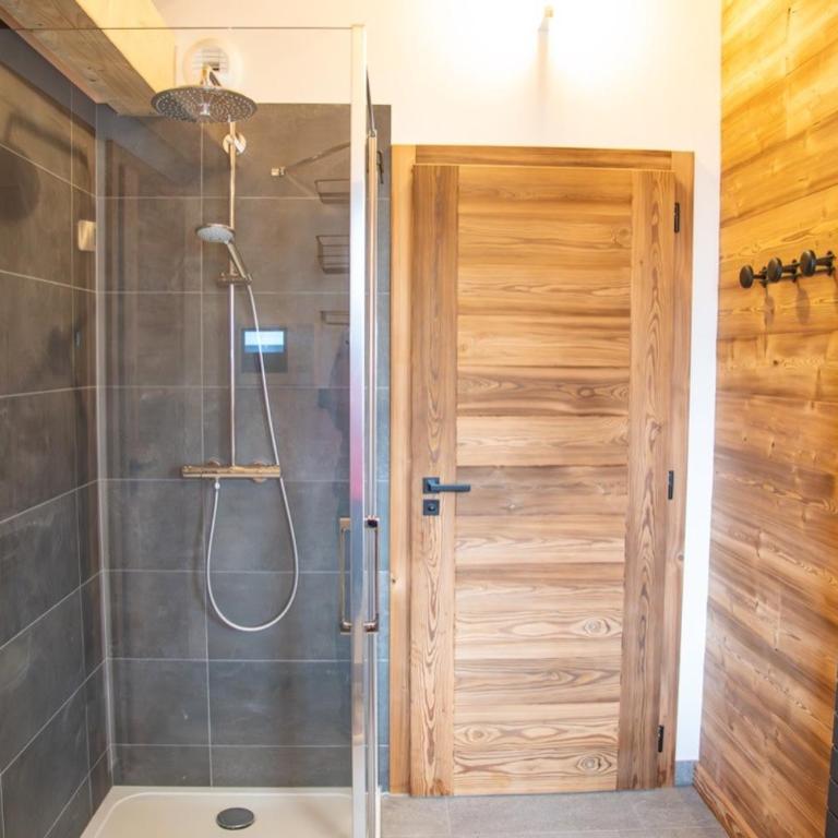 Chalet Les Roitelets 5 étoiles avec jacuzzi sauna - Chalet 4 Chambres - 26