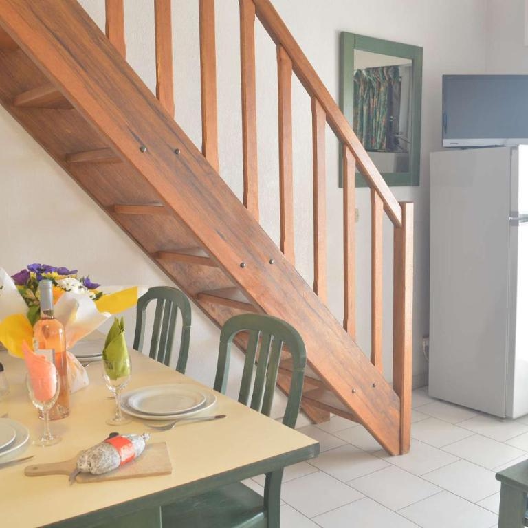 FS140-C604 Appt 2 pièces mezzanine 5 personnes FREJUS - Appartamento con 2 Camere da Letto - 3