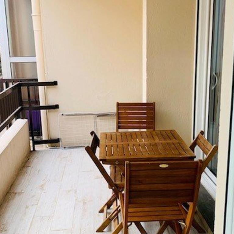 Appart T3 rénové avec climatisation, terrasse, wifi, ascenseur et parking à 2 min des thermes - Appartement 2 Chambres - 16