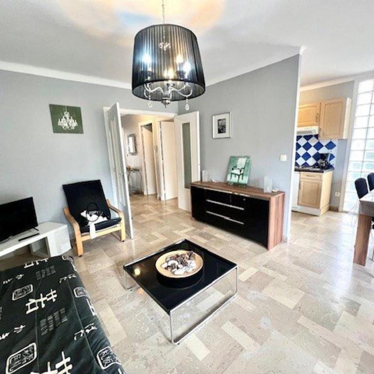Appartement F2 avec terrasse, 3 pers, proche cures et centre-ville, Amélie-les-Bains - Appartement 1 Chambre - 1