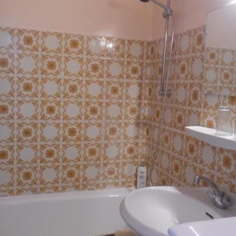 Studio cosy avec balcon et parking, à 50m des Thermes d'Amélie-les-Bains - Studio - 11
