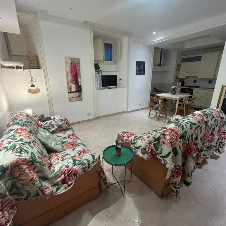 Home in Trastevere Testaccio - Appartamento con 2 Camere da Letto - 1