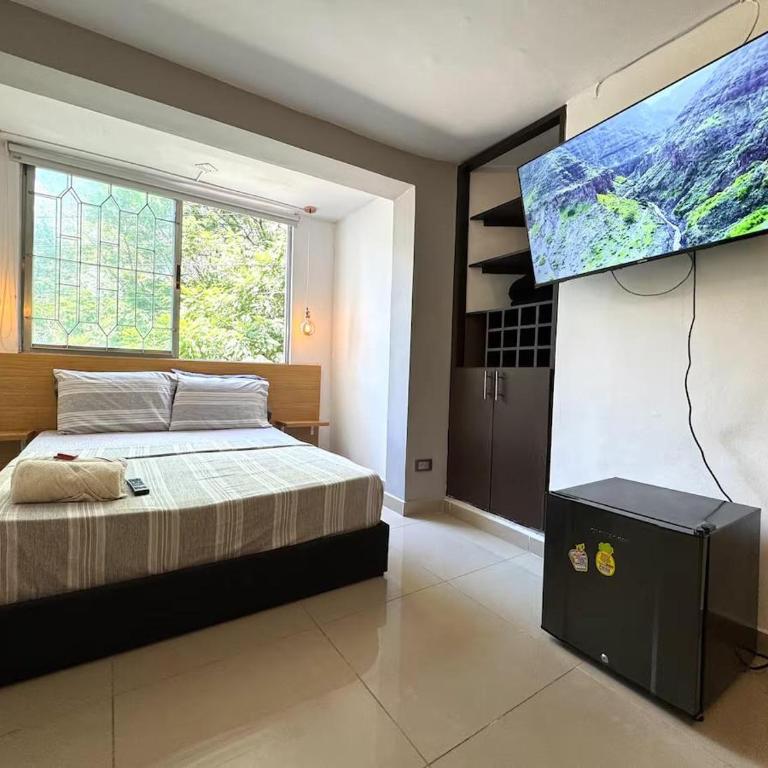 Apartaestudio en Laureles-plaza mayor-Av 33-laundry-wifi - Studio - 8