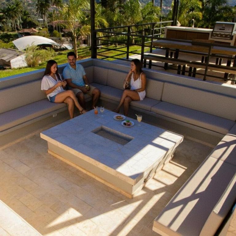 Villa with Pool, Jacuzzi, and Nature - Villa - 38