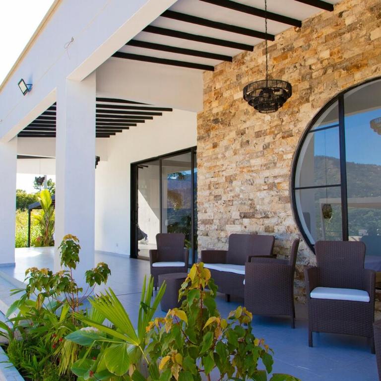 Villa with Pool, Jacuzzi, and Nature - Villa - 40