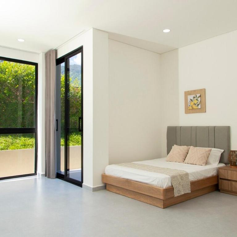 Villa with Pool, Jacuzzi, and Nature - Villa - 48