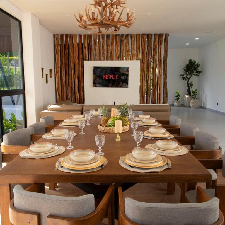 Villa with Pool, Jacuzzi, and Nature - Villa - 63