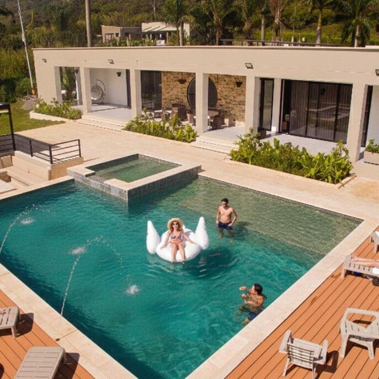 Villa with Pool, Jacuzzi, and Nature - Villa - 78