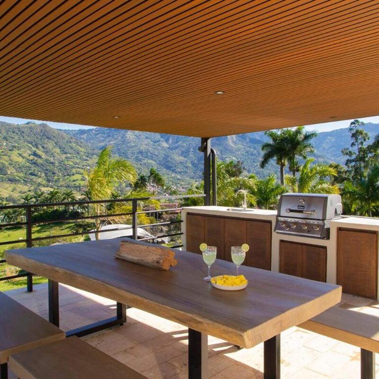 Villa with Pool, Jacuzzi, and Nature - Villa - 79