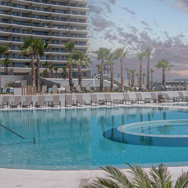 One 1706- Penthouse - State-of-the-Art Beachfront Escape Along the Sea of Cortez - Ferienhaus - 1