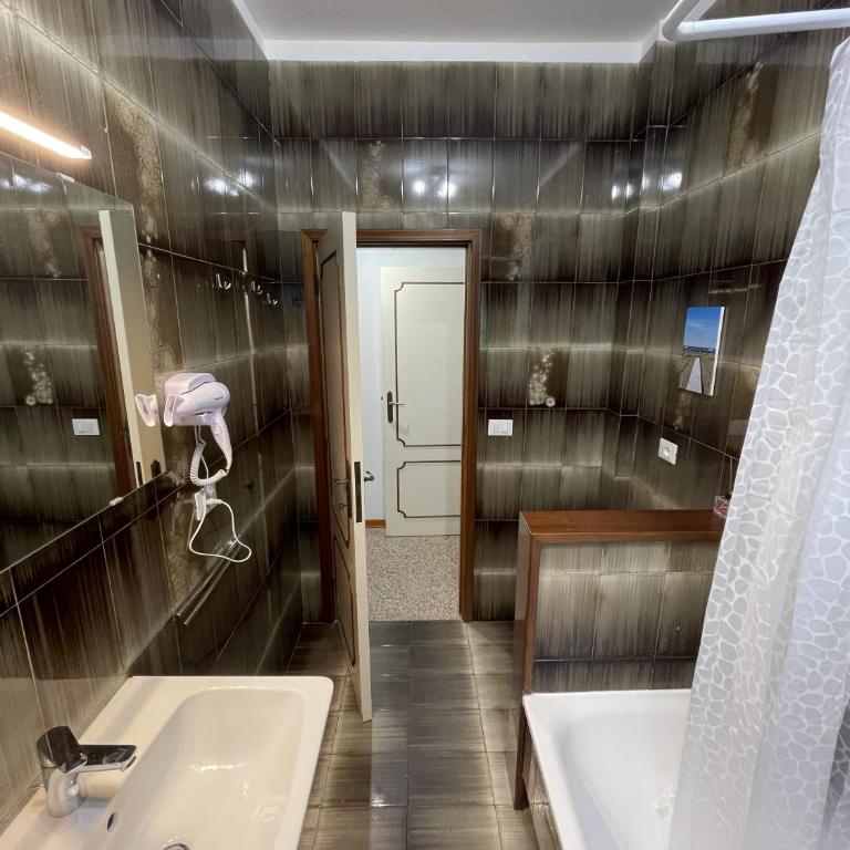 Casa Marea Riccione - Two-Bedroom Apartment - 22