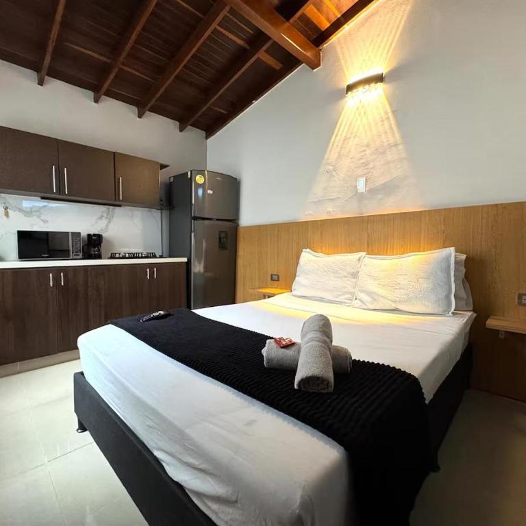 Apartaestudio en Laureles-plaza mayor-Av 33-laundry-wifi - Studio - 1