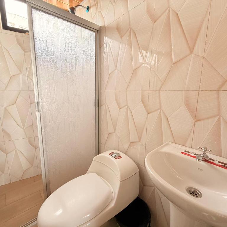 Suite matrimonial en el centro de Ambato - One-Bedroom Apartment - 5