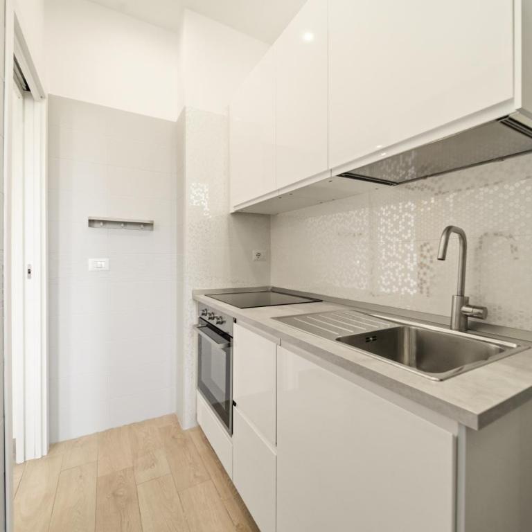 Alpha Domus 15 - Four-Bedroom Luxury Apartment - 6