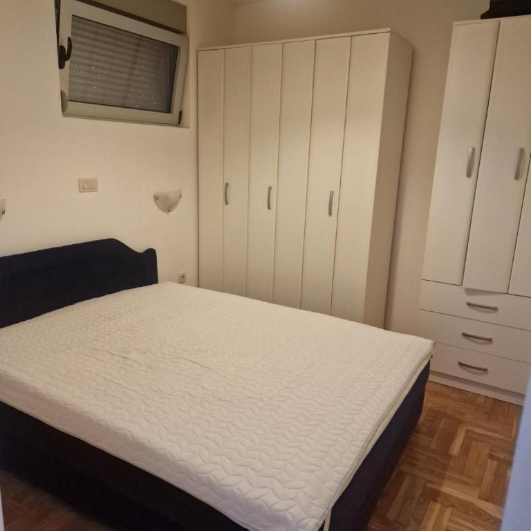 Sunny Side Up Apartment - One-Bedroom Apartment - 7
