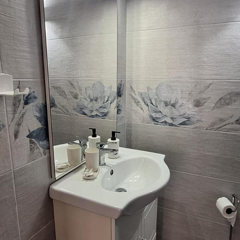Lilly house - Double Room with Private Bathroom - 12