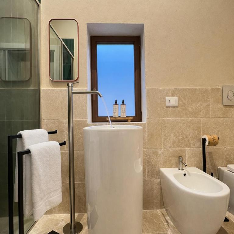 CAVA Urban Relais & Pool - Camera Queen con Vista Giardino - 9