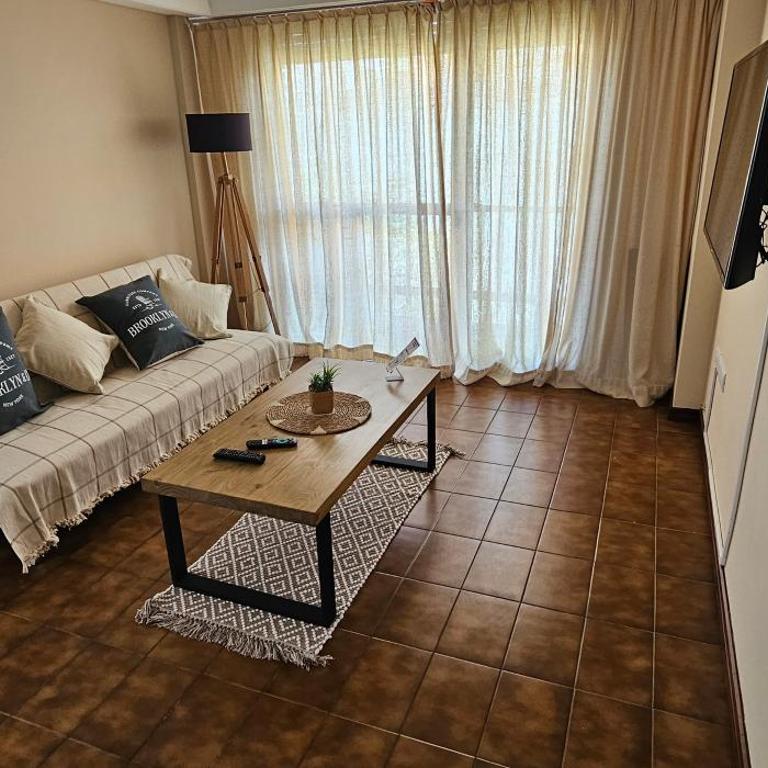 Dto zona Varese,2 ámbientes, con balcón - One-Bedroom Apartment - 1