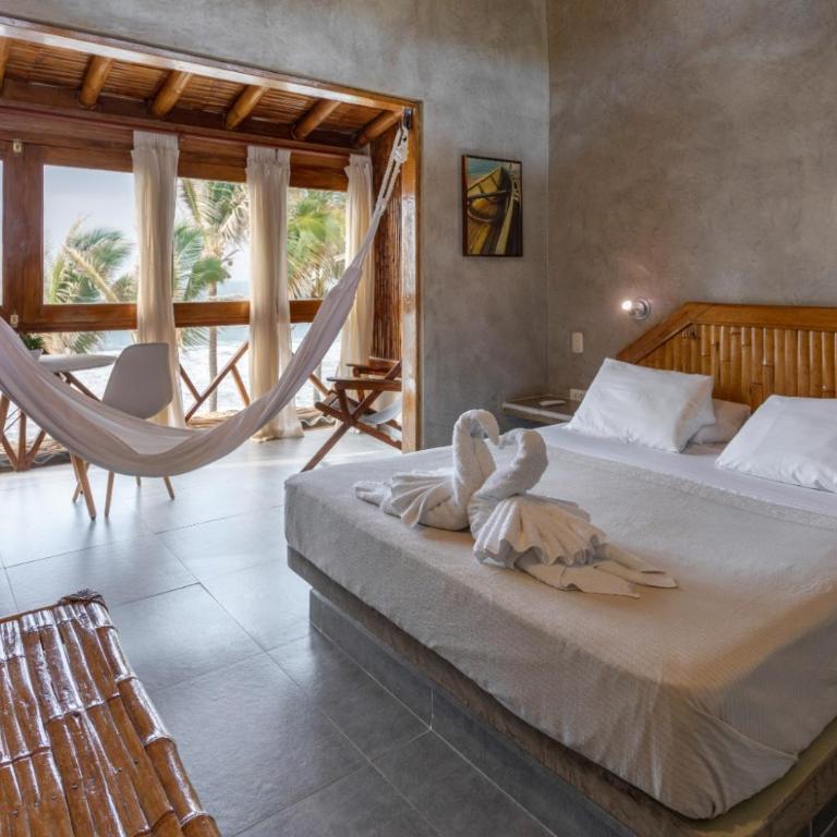 Casa de Playa Bungalows & Restaurant - Deluxe Double Room with Sea View - 1