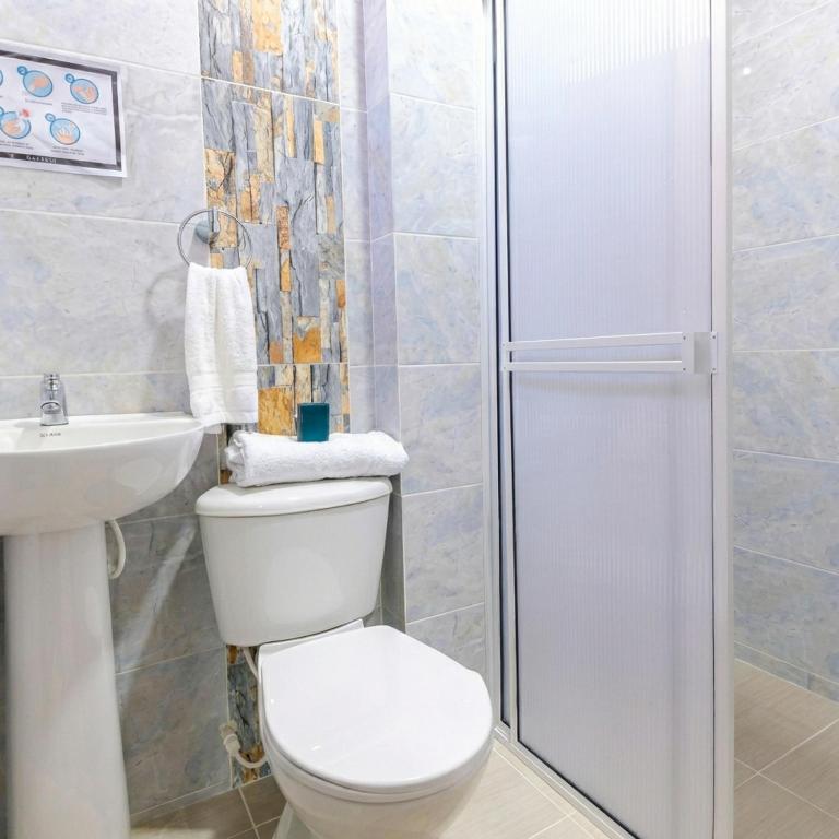 Apartaestudios Galanni - Habitación Cuádruple Estándar - 14
