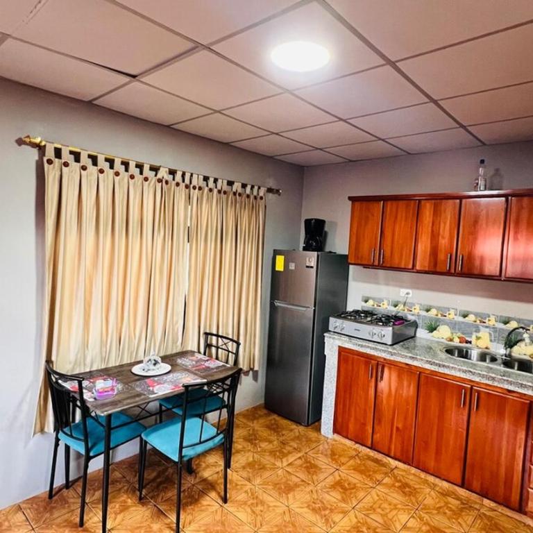 #4 Mini Suite Cerca de todo, Entrada Privada - AC - One-Bedroom Apartment - 10