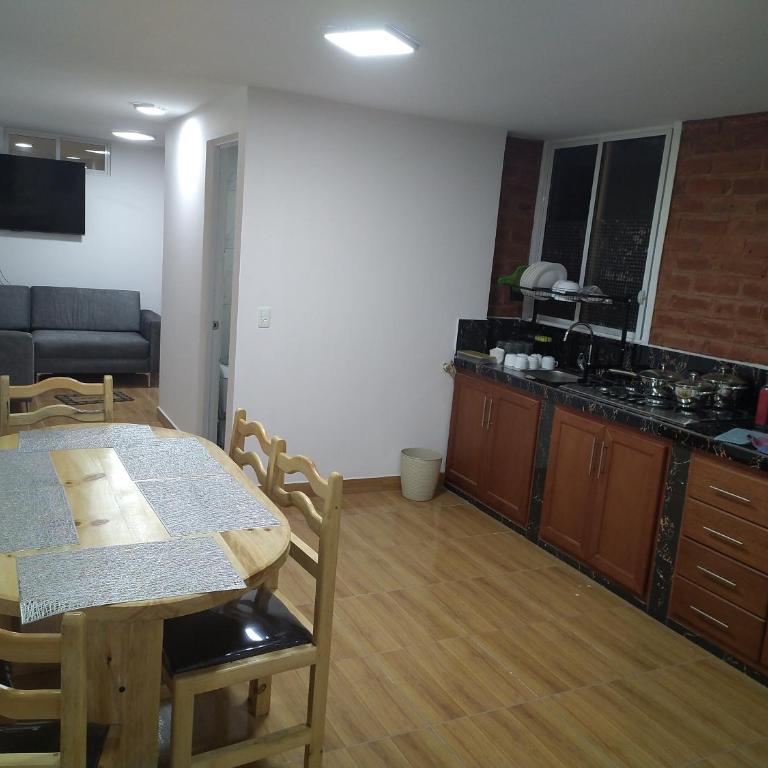 Descanso de PIEDAD - Three-Bedroom Apartment - 4