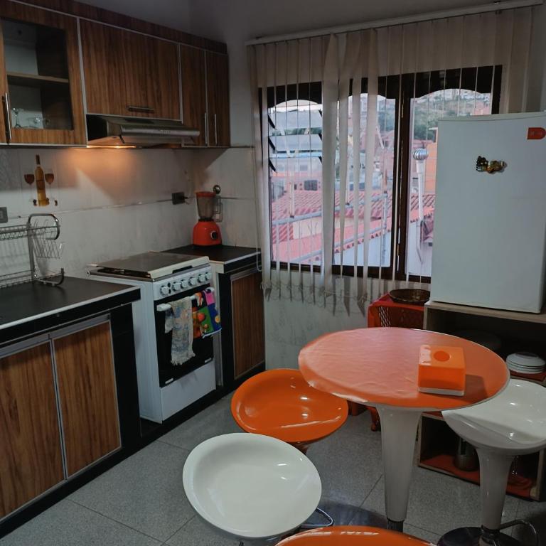 Acogedor, Comodo y Tranquilo 3 - Two-Bedroom Apartment - 3