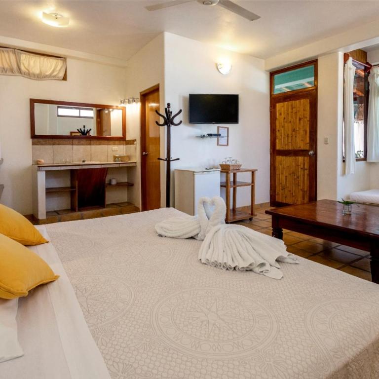 Casa de Playa Bungalows & Restaurant - Suite with Sea View - 3