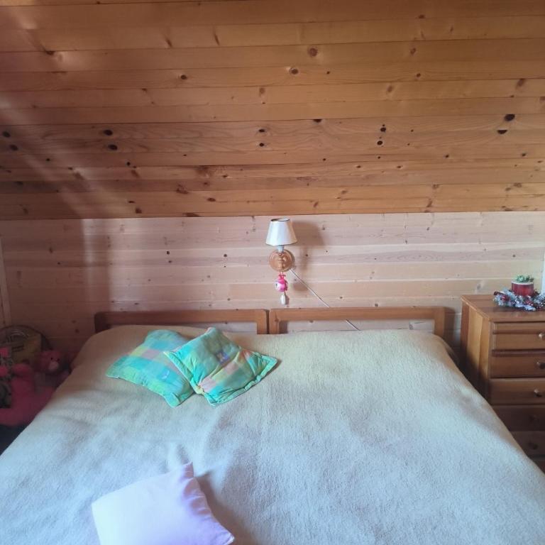 Mountain home Borut - Three-Bedroom Chalet - 9