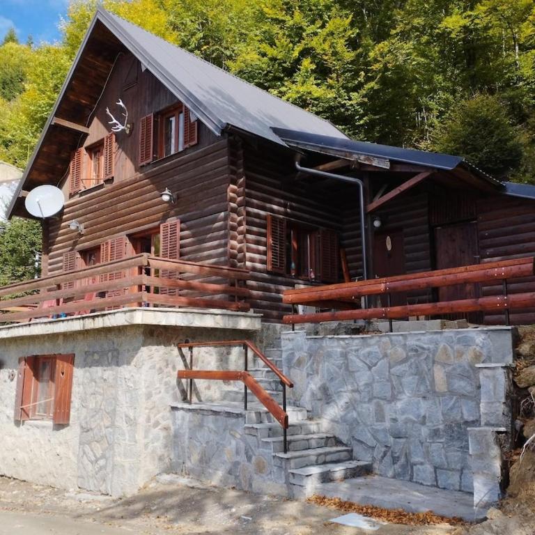 Mountain home Borut - Three-Bedroom Chalet - 15