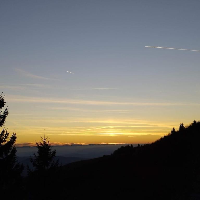 Mountain home Borut - Three-Bedroom Chalet - 23