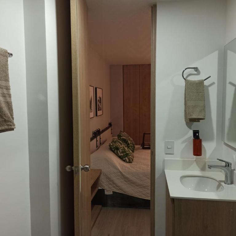Vibra en el corazón de Medellin! - One-Bedroom Apartment - 47