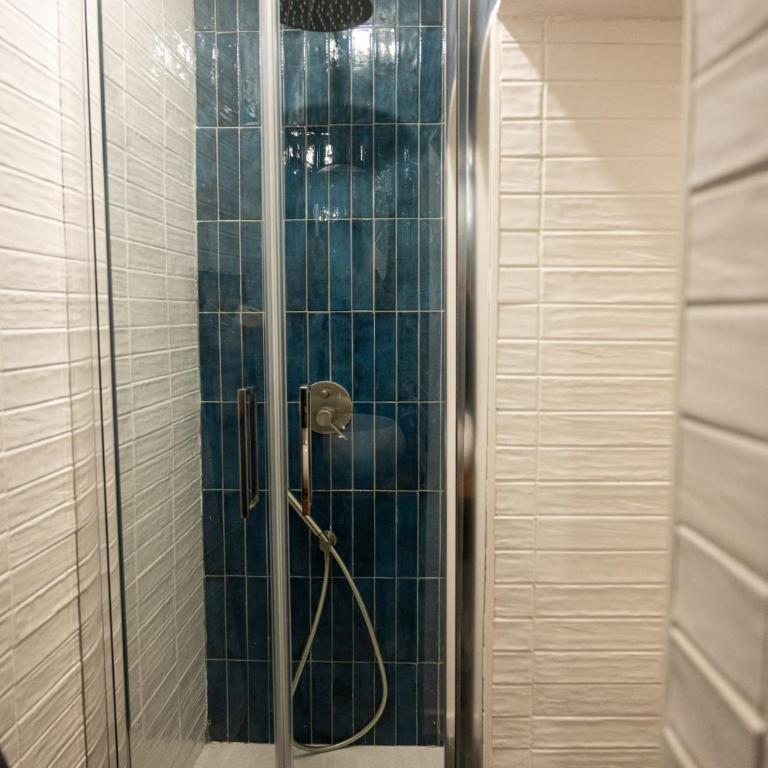 B&B Vico Giganti - Camera Matrimoniale con Bagno Privato - 9