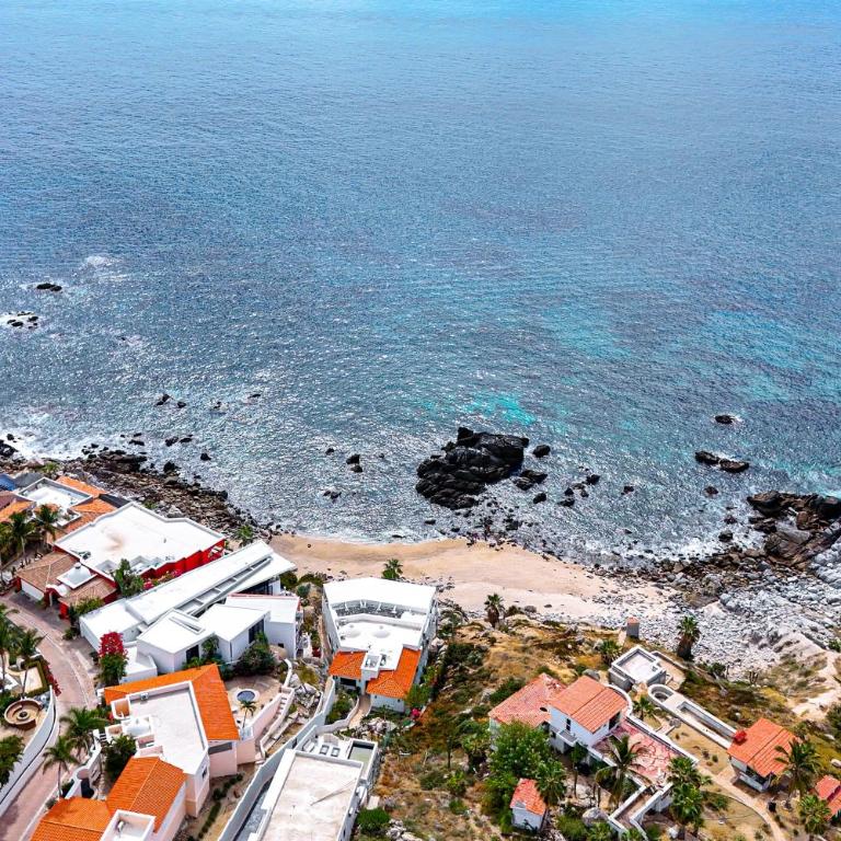 Steps to Sand: Ocean-View Cabo Home w/ Heated Pool - Casa - 4