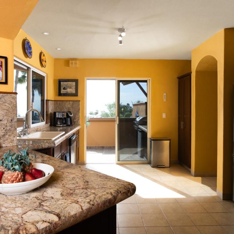 Steps to Sand: Ocean-View Cabo Home w/ Heated Pool - Casa - 8