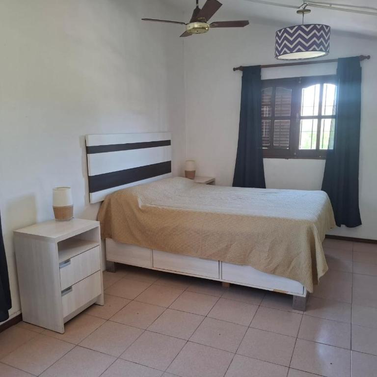 Casa con pileta de uso exclusivo - Three-Bedroom House - 12