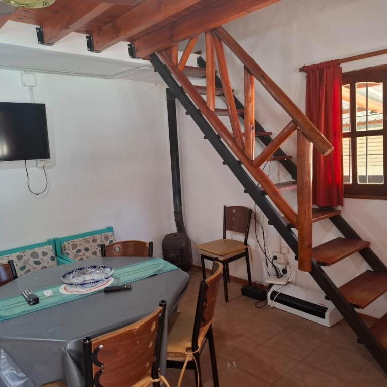 Casa con pileta de uso exclusivo - Three-Bedroom House - 14