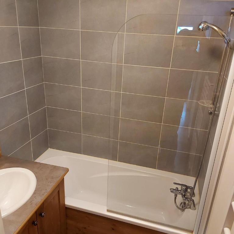 Appartement 3 pièces, 6 pers., balcon exposé Sud, parking - FR-1-263-257 - Apartment (6 Erwachsene) - 5