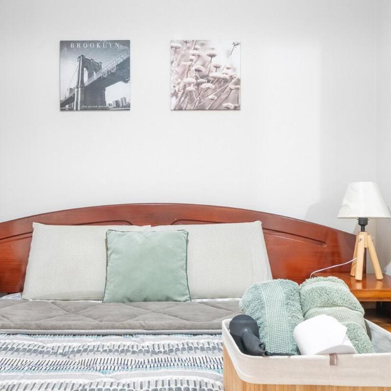 Equipped Loft with Sofa Bed and Balcony - One-Bedroom Apartment - 5
