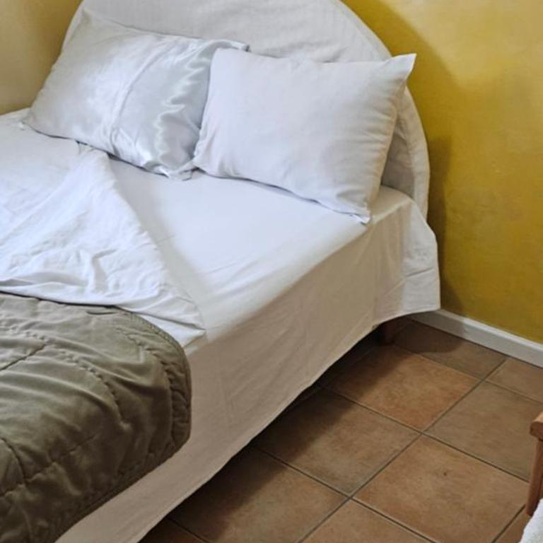 Executive paradise Family and Business Suites - Dvokrevetna Soba sa Bračnim Krevetom i Sopstvenim Kupatilom - 3