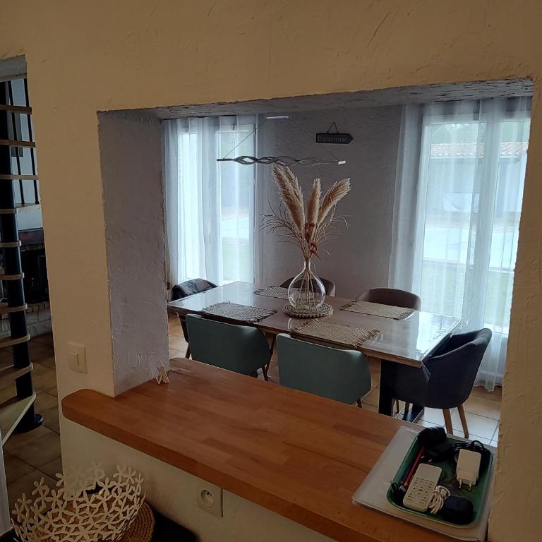 Villa Landaise et sa grande piscine - Four-Bedroom House - 21