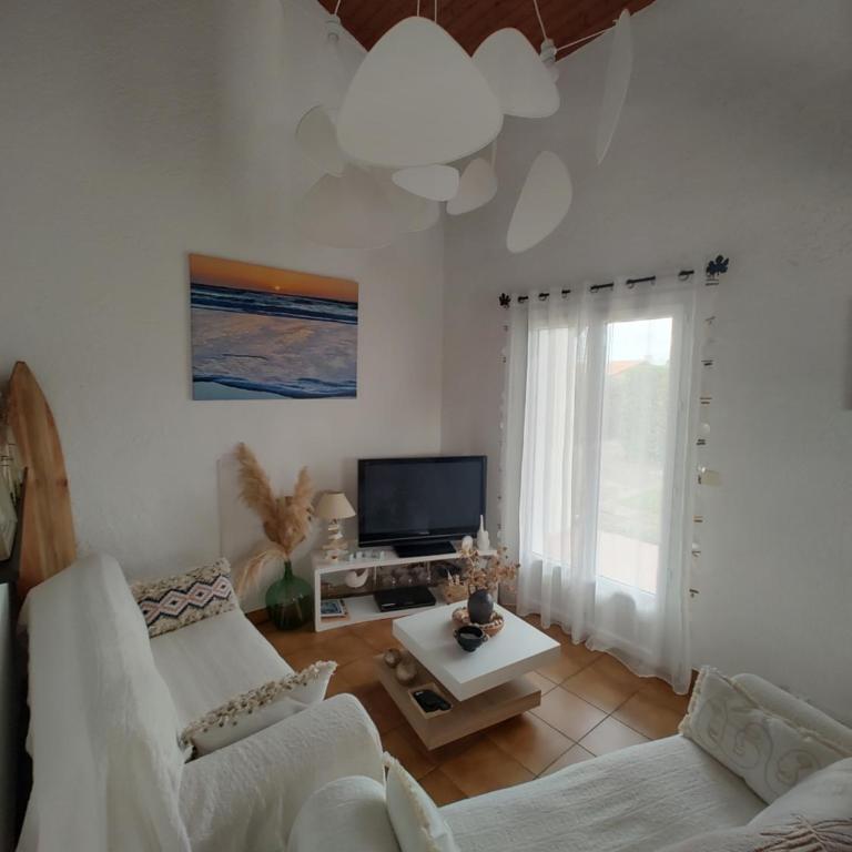 Villa Landaise et sa grande piscine - Four-Bedroom House - 22