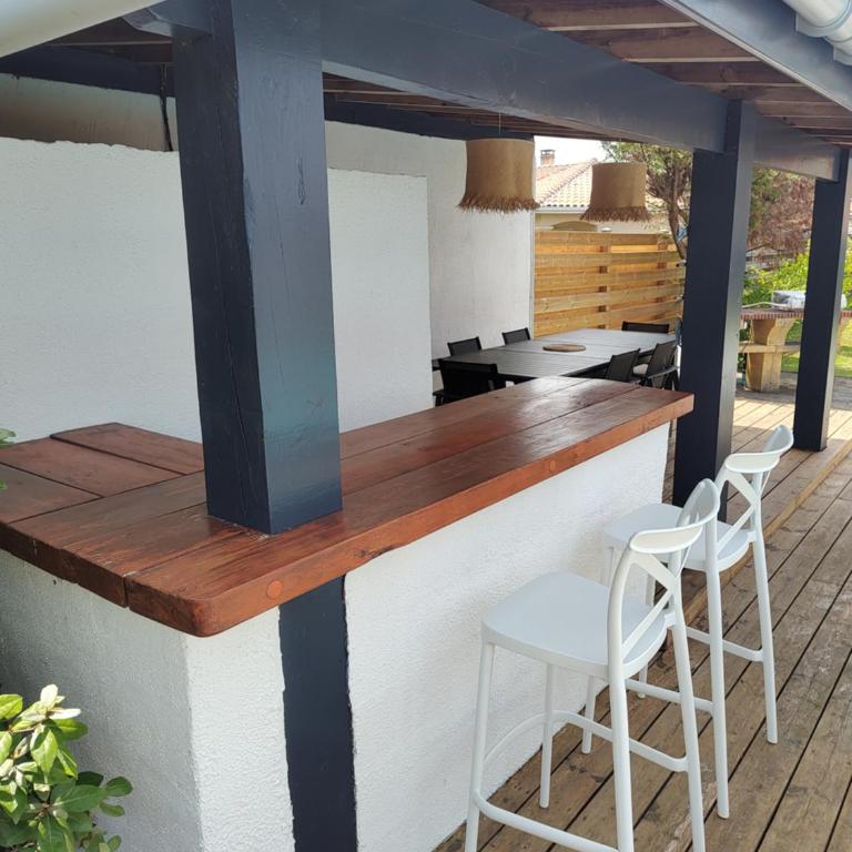 Villa Landaise et sa grande piscine - Four-Bedroom House - 8