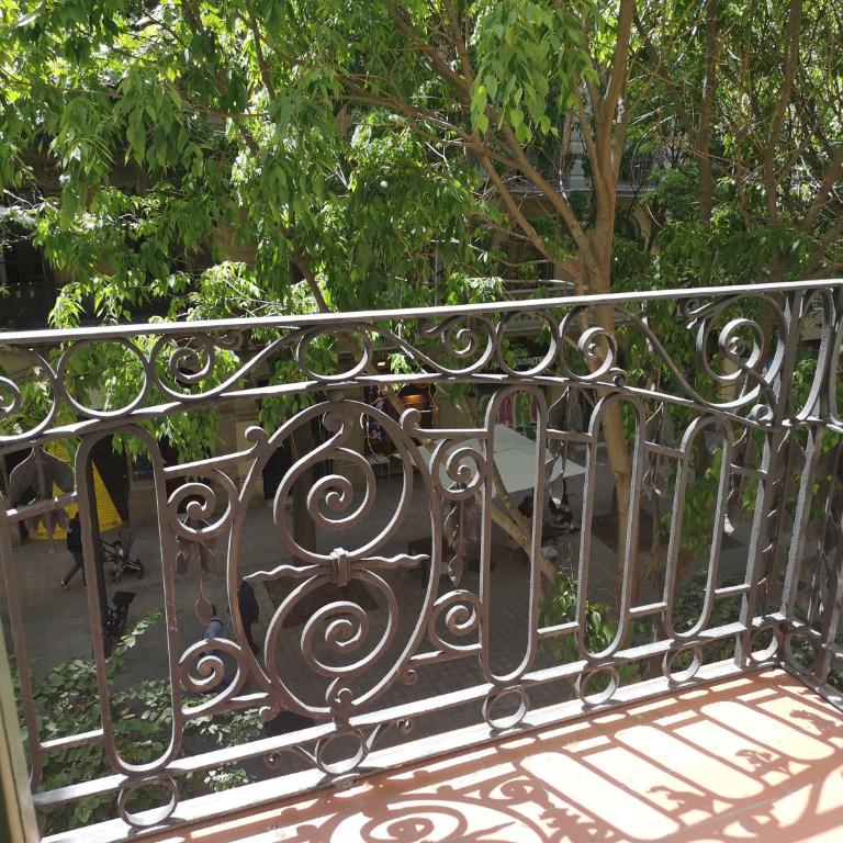 ApartEasy mid-term ONLY for VACATIONS stays, BORRELL - Two-Bedroom Apartment - 16