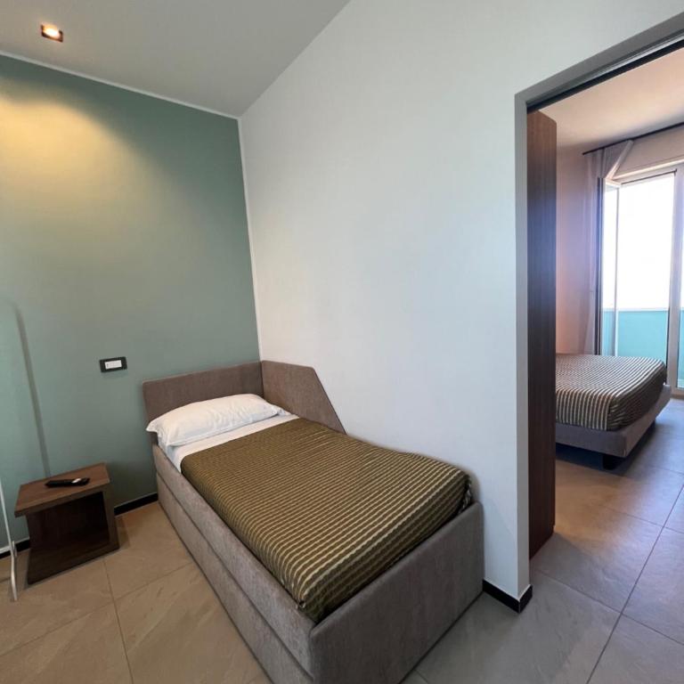 Hotel Acquamarina Viserba - Junior Suite con Vista Mare - 9