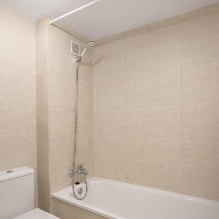 Gorgeous Apartment In Calafell With Swimming Pool - Apartamento de 3 dormitorios - 10