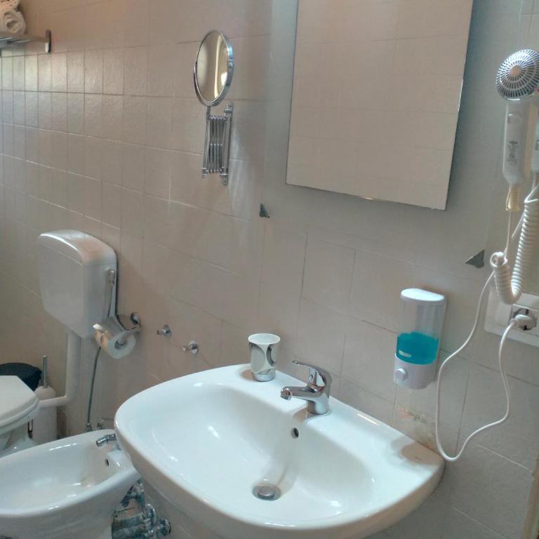Siculè B&B - Double or Twin Room with Private Bathroom - 6
