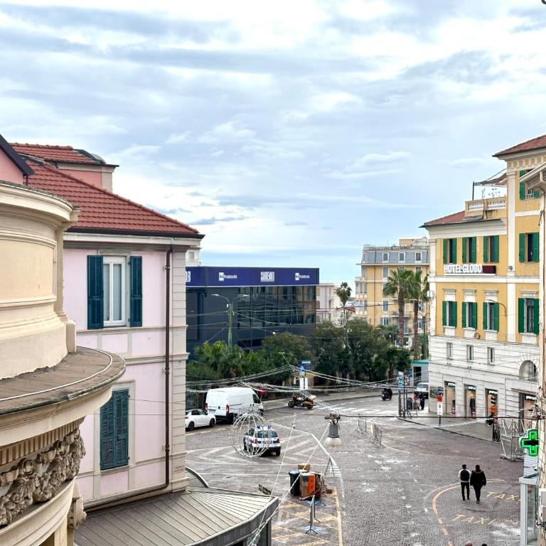 SR7 - Spazioso appartamento in Piazza Colombo - Three-Bedroom Apartment - 19