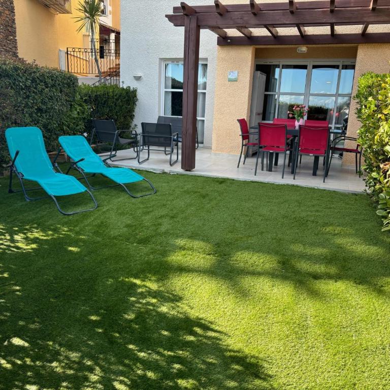 Rez de jardin CAP ESTEREL rénové et climatisé - Appartement 2 Chambres - 2